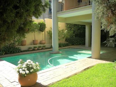 Apartment / Flat For Rent in Benmore, Sandton