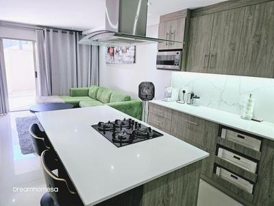 Apartment / Flat For Sale in Broadacres, Sandton