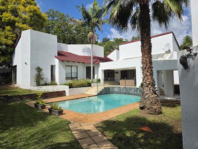 House For Sale in Sandhurst, Sandton